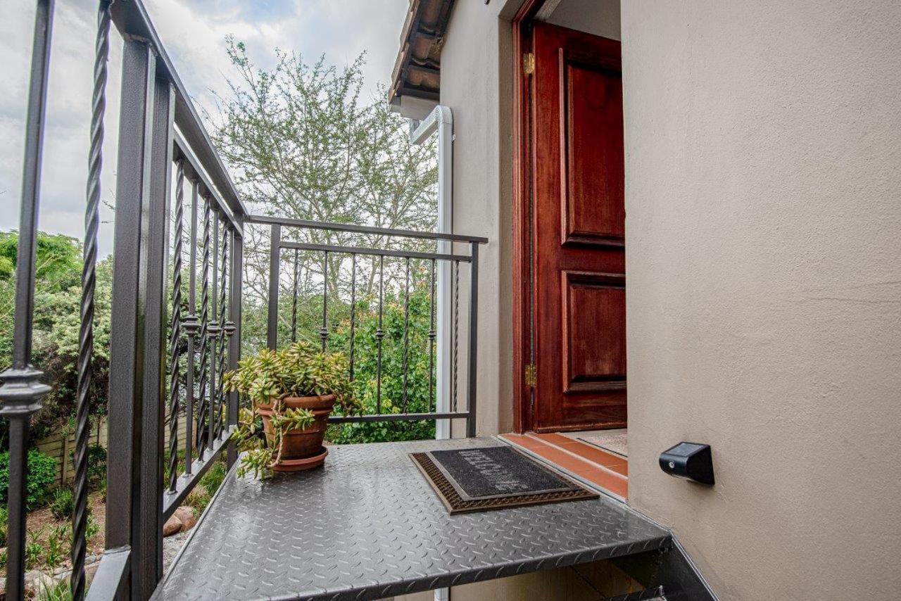 Wild Olive Executive Suite Johannesburg Exterior photo